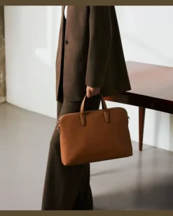 Aktentasche Sophie 15 Zoll aus genarbtem Leder mit 1 Faltfach Tan