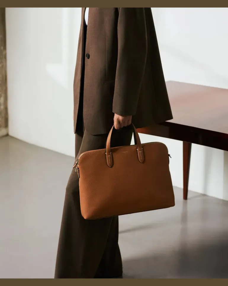 Aktentasche Sophie 15 Zoll aus genarbtem Leder mit 1 Faltfach Tan