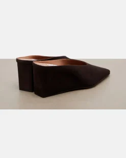 Alaïa Wedge-Pantoletten Cube aus Veloursleder Braun