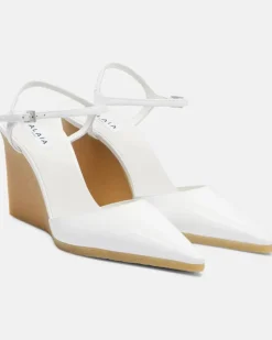Alaïa Wedges 90 aus Lackleder Weiß