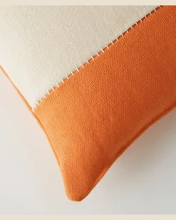 Besticktes Kissen Pegaso aus Leinen Orange
