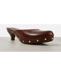 Chloé Clogs Judith aus Leder mit Nieten Braun