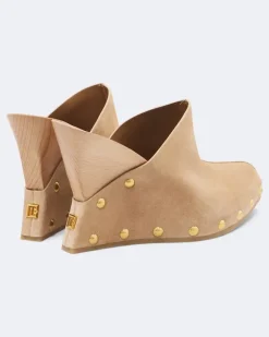 Clogs mit Keilabsatz aus Veloursleder Beige