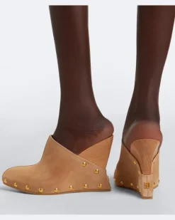Clogs mit Keilabsatz aus Veloursleder Beige