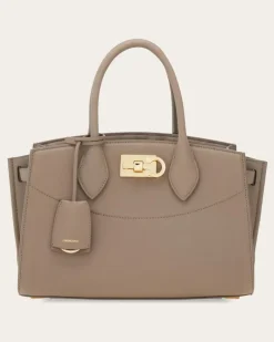 Damen New Ferragamo Studio Soft Bag (M) Beige