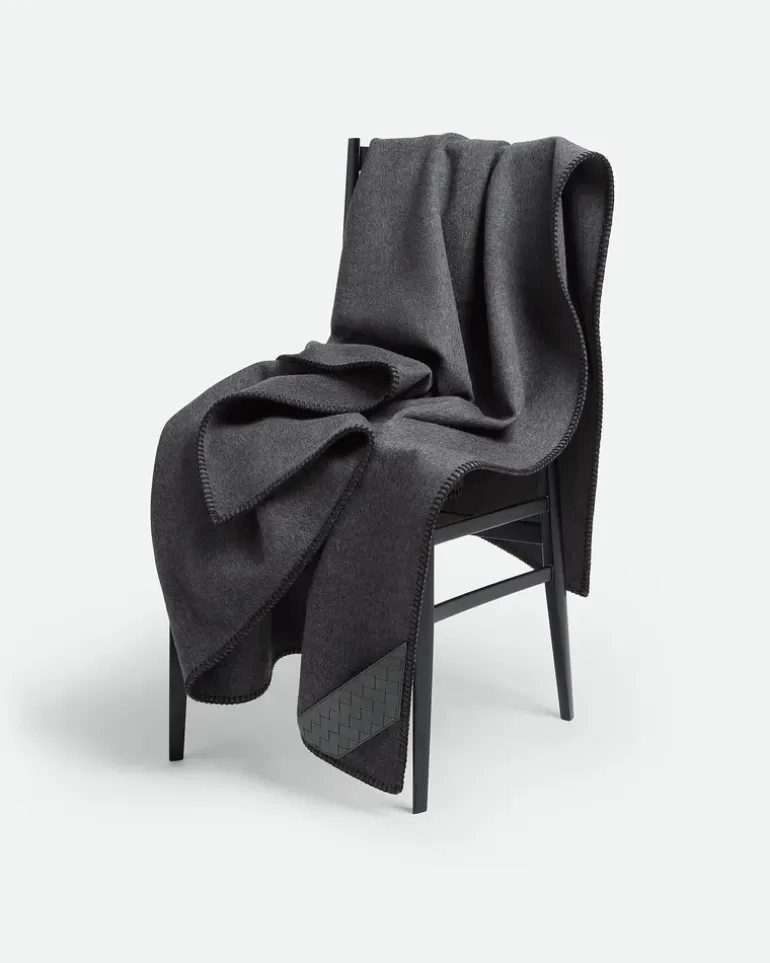 Decke mit Intrecciato Aufnäher-Grau & Silberfarben - Unisex