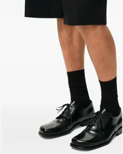 Derby-Schuhe mit eckiger Kappe - Schwarz