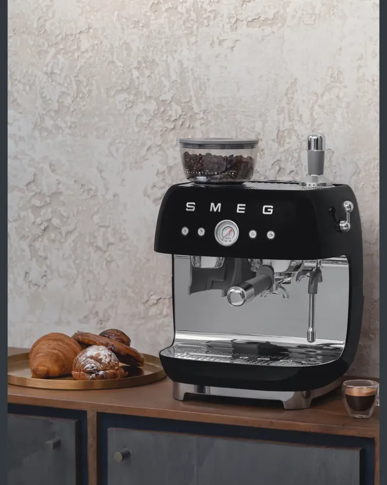 Espressomaschine ecf03 Mit Kaffeemühle schwarz