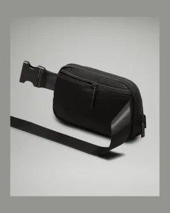 Everywhere Gürteltasche Größe in Schwarz