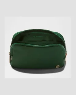 Everywhere Gürteltasche Groß Gold – Größe Ivy