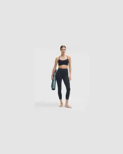 Flow Y Bra Light Support, A/B Cup Design für Frauen – Größe in True Navy