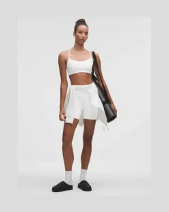 Flow Y Bra Light Support, A/B Cup Design für Frauen – Größe in White