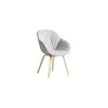 Gepolsterter Sessel About a chair - Holz natur - Eiche, mattlackiert - Designer Hee Welling