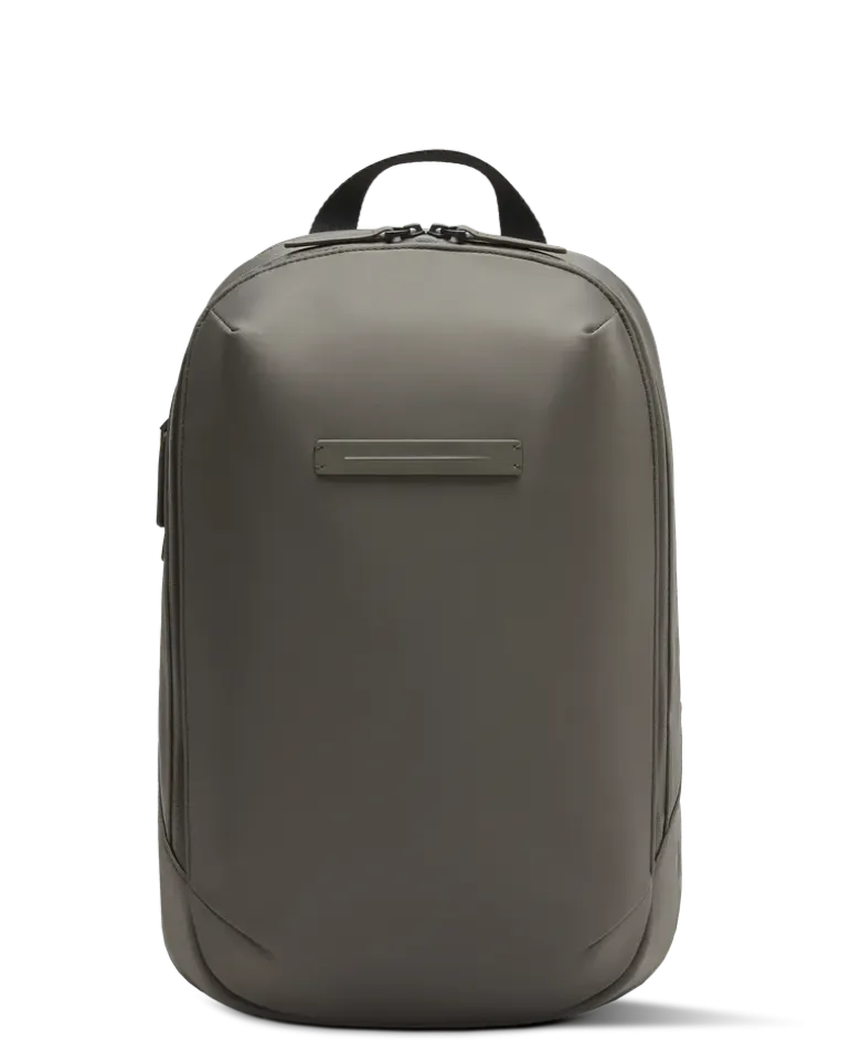Gion Backpack Pro in - Backpacks 0.75kg - 2-Year Warranty Dark