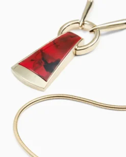 Halskette mit Anhänger aus Metall Rot