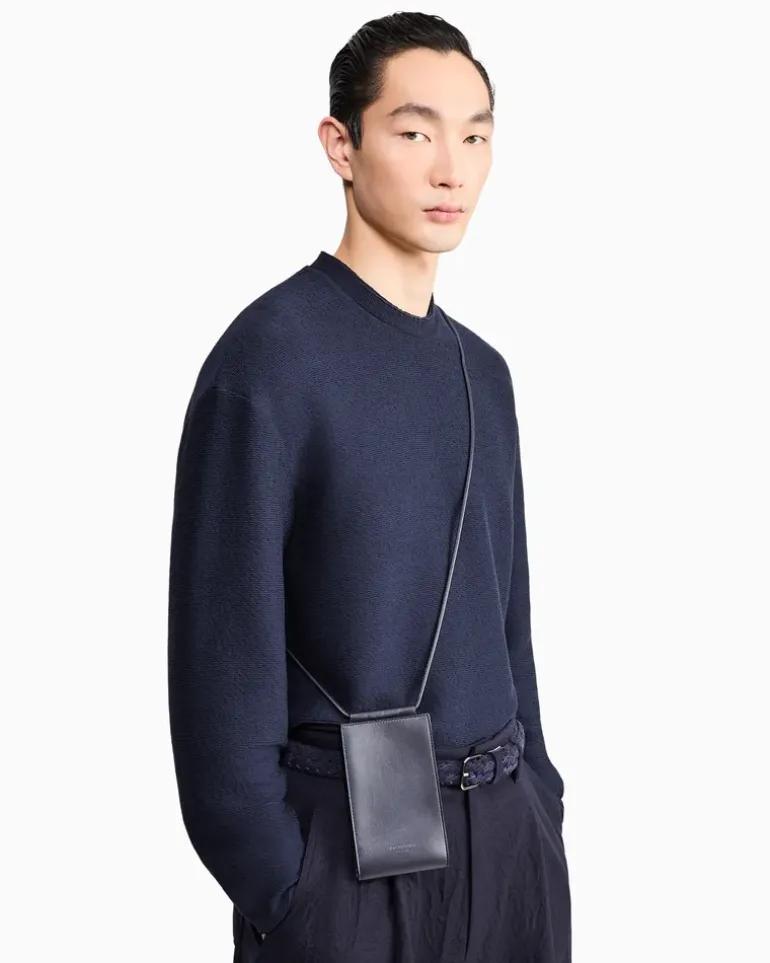 Handytasche aus glattem Leder mit Riemen und Kartenfächern Marineblau