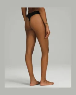 InvisiWear String mit mittelhohem Bund 3er-Pack für Frauen – Größe in Black