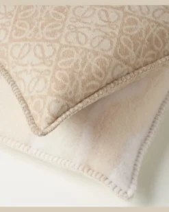 Kissen Anagram aus Wolle und Cashmere Neutral