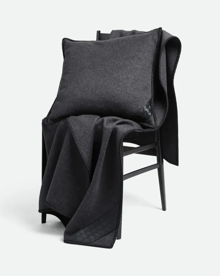 Kissen mit Intrecciato Aufnäher-Grau & Silberfarben - Unisex