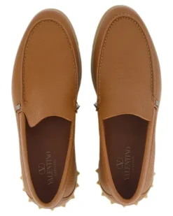 Men's Rockstud Slip On Loafers Brown Shoes ><noscript><img width=