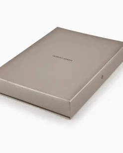 Morgenmantel aus Seide mit Monogramm Blau