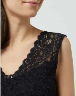 Nachthemd mit Häkelspitze Modell 'Moments Black
