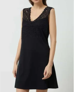 Nachthemd mit Häkelspitze Modell 'Moments Black