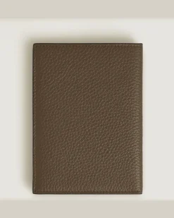 Passetui aus Grain Leder - Haselnussbraun - Leder - MB220224 - Passetuis