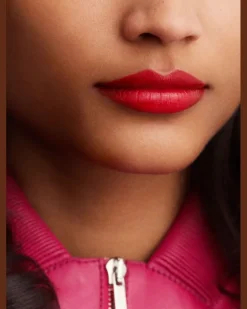 Rouge , Seidig glänzender Lippenstift Red
