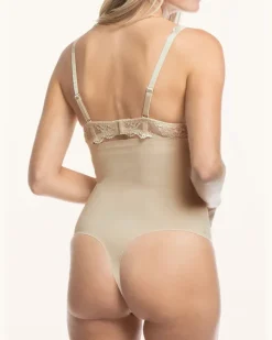 Shape-String Maxi Sexy beige Nude