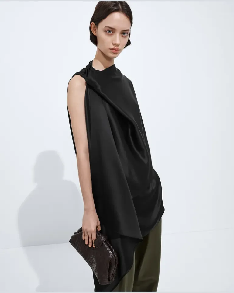 Top aus fließendem Seidensatin -Schwarz - Damen