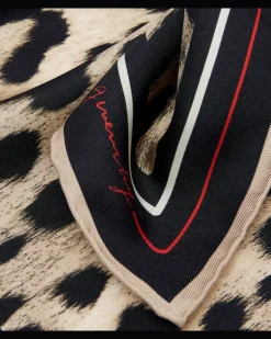 Tuch aus Seide Beige