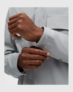 Unshaken Langarmshirt mit Kragen für Männer – Größe in Feather Grey