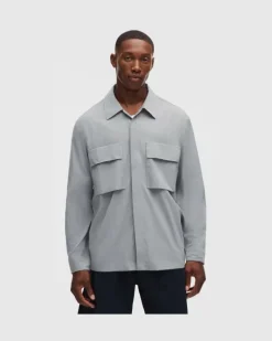 Unshaken Langarmshirt mit Kragen für Männer – Größe in Feather Grey