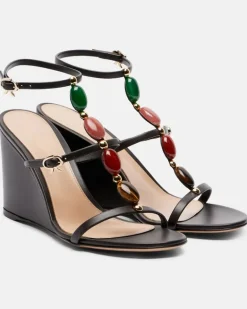 Verzierte Wedge-Sandalen aus Leder Braun