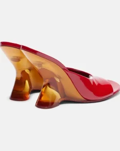 Wedge-Pantoletten aus Lackleder Rot