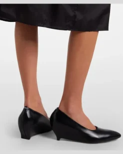 Wedge-Pumps aus Leder Schwarz