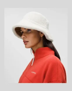 Wendbarer Bucket Hat aus Bouclé-Fleece – Größe in Chestnut Brown/Light Ivory