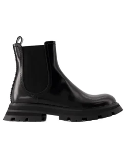 Women's Polished Leather Chelsea Boot Black