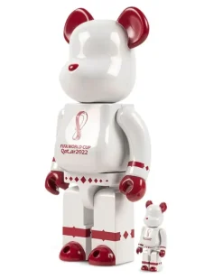 x FIFA World Cup Qatar 2022 "White Chrome" BE@RBRICK 100% und 400% Figuren-Set - Weiß